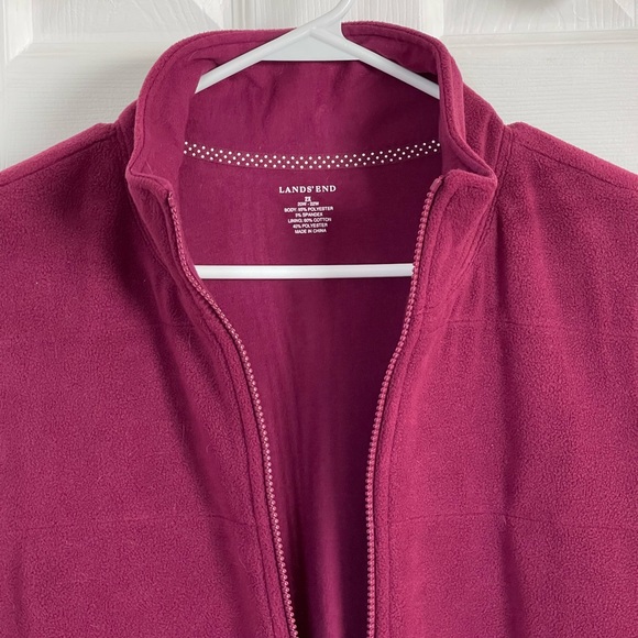 Lands’ End Fleece Vest - Picture 5 of 6